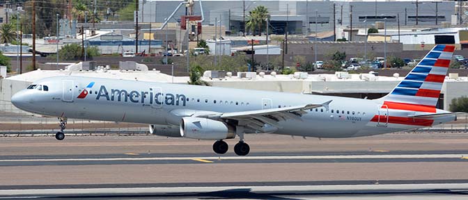 American Airbus A321-231 N980UY, Phoenix Sky Harbor, June 18, 2016